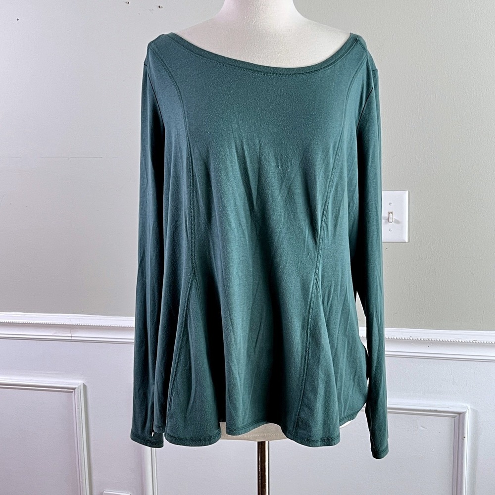 AnyBody Long Sleeve Top L Womens Princess Seam Thumbhole Green Athleisure Flare